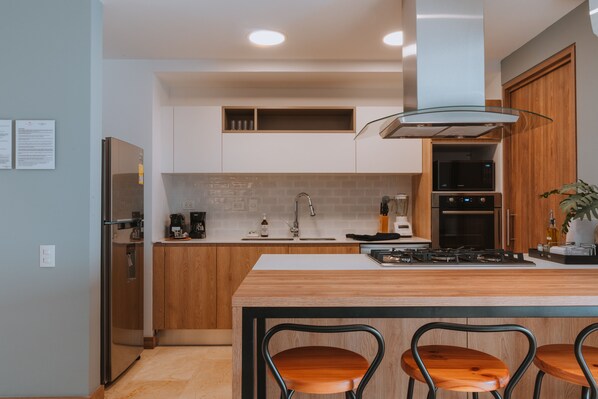 Microwave, oven, stovetop, dishwasher