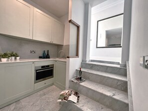 Apartment | Eigene Küche | Ofen