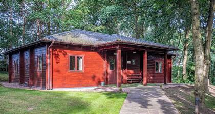 Woodland Aubépine Lodge