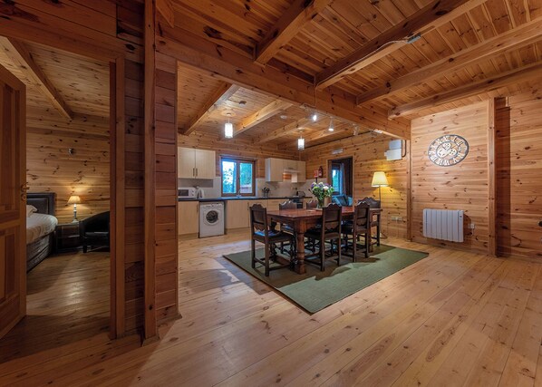 Interior - Woodland Hawthorn Lodge (Ellesmere)