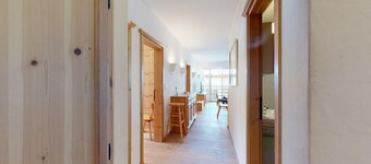 3-room apartment on the 4th floor.