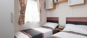 2 bedroom accommodation in Cresswell beach