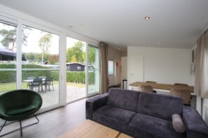 Living area - Chalet with 2 bedrooms and a dishwasher (Brunssum)