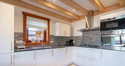 Chalet for 10 people with 2 bathrooms