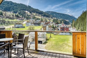 Suíte grand, 2 quartos | Terraço/pátio