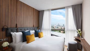 One Bedroom Deluxe King | 1 bedroom, premium bedding, desk, soundproofing