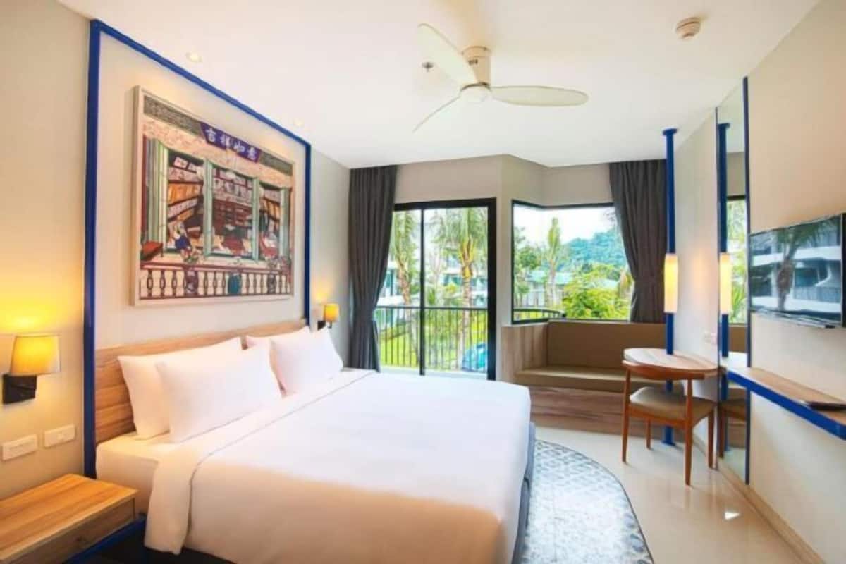 In-room safe, desk, laptop workspace, blackout curtains