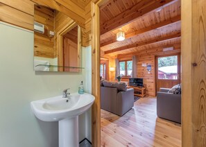 Interior - Woodland Beech Lodge (Ellesmere)