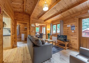 Living area - Woodland Beech Lodge (Ellesmere)