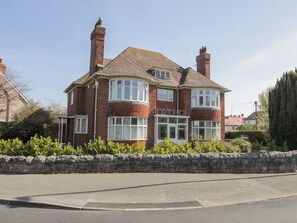 Cottage | Exterior