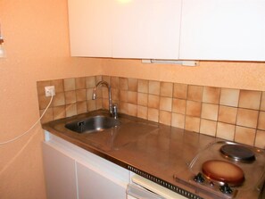 Fridge, microwave, coffee/tea maker, toaster
