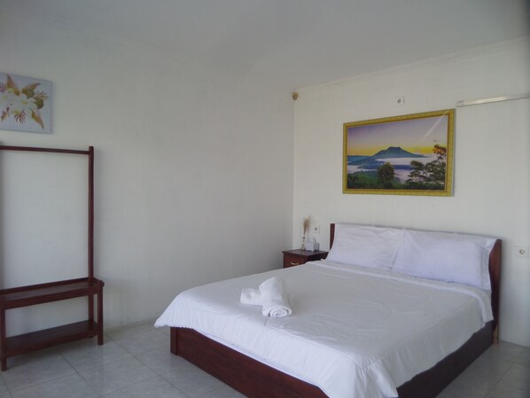1 habitación, escritorio, acceso a internet y ropa de cama