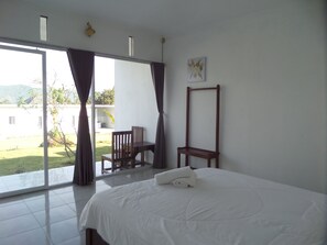 1 habitación, escritorio, acceso a internet y ropa de cama