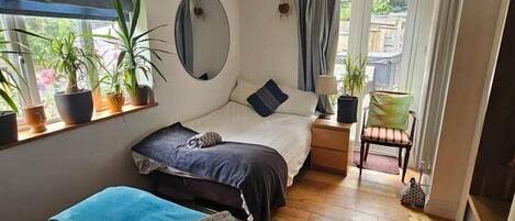 4 chambres, fer et planche à repasser, Wi-Fi, literie fournie
