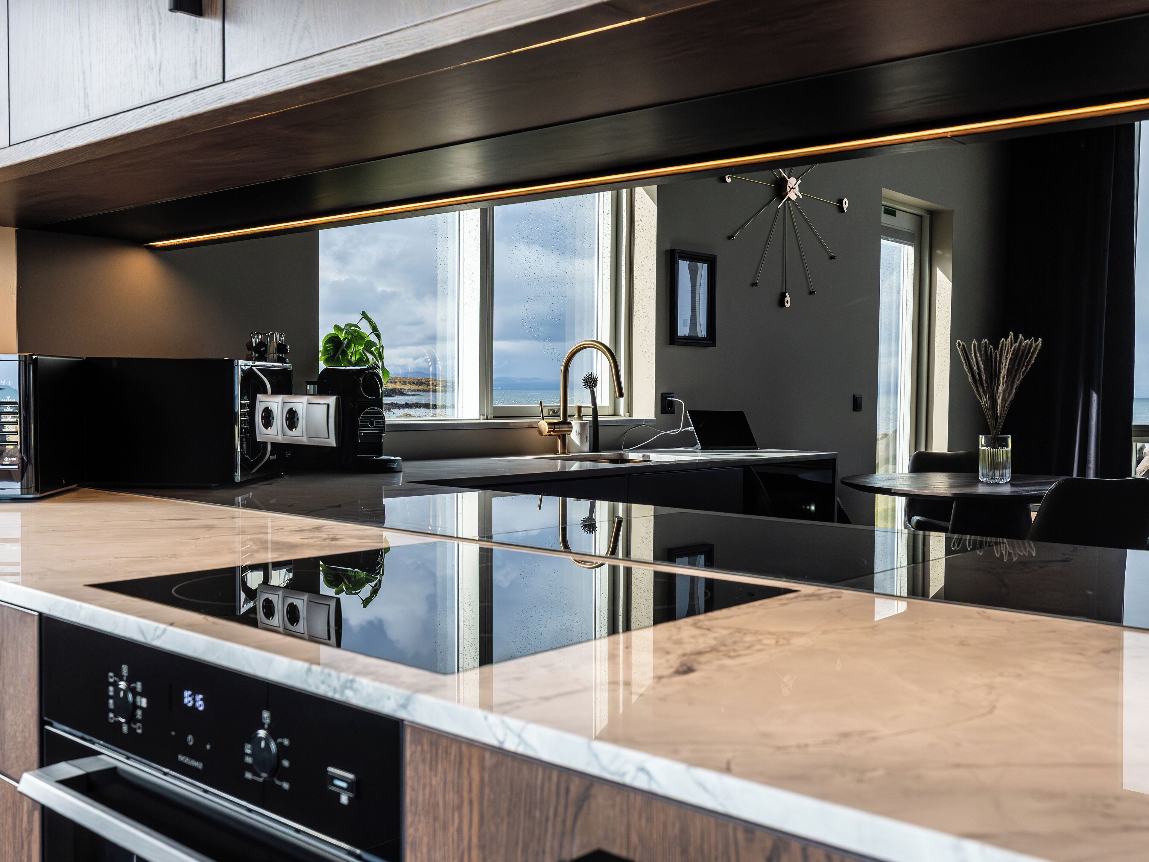 豪華別墅 | 私人廚房 | 大型雪櫃/冰箱、微波爐、焗爐、爐具