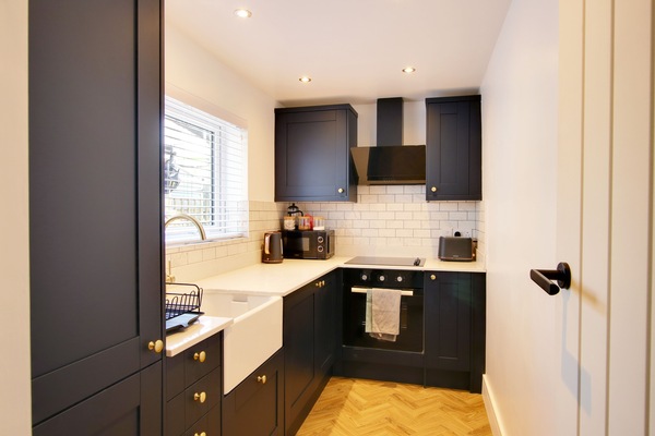 Refrigerador, microondas, horno, tetera/pava eléctrica