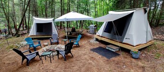 Campers Paradise, cozy tents, hot tub, free EV charger. Pet friendly