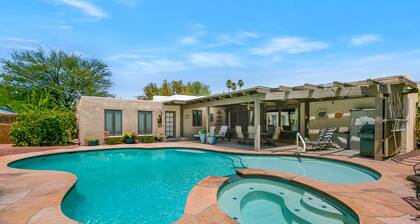Historic Sam Hughes Area- Resort Backyard and Pool
