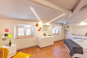 1 bedroom, iron/ironing board, Internet, bed sheets