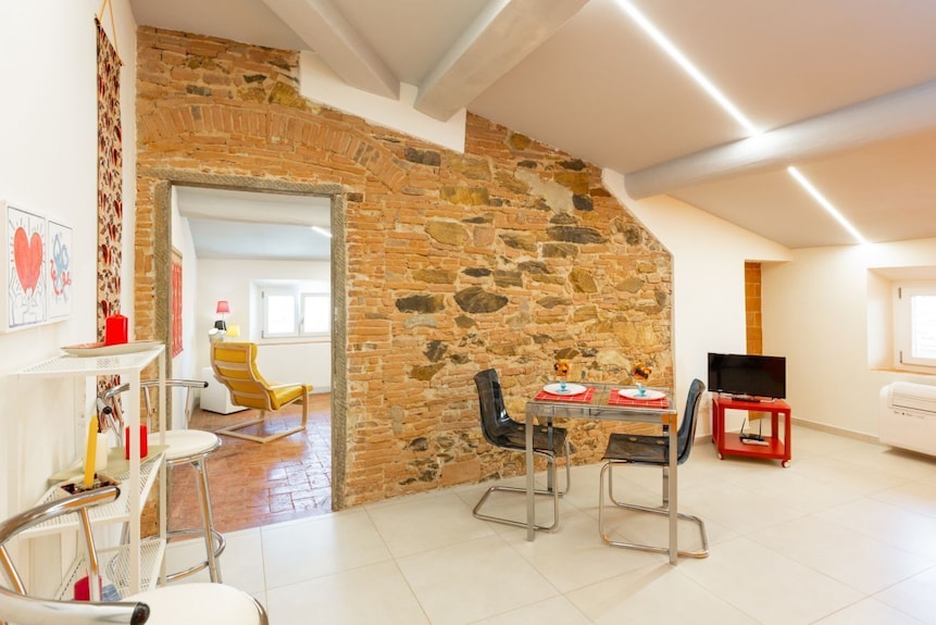 Guesthost - Cozy Apartment Of About 50 Square Meters, Completely Renovated, Perfect For 2 People, Located On The Fourth Floor Of A 12th Century Building Protected By The Superintendency. The Property Is Located In A Central Position (Traffic-restricted A - Pisa