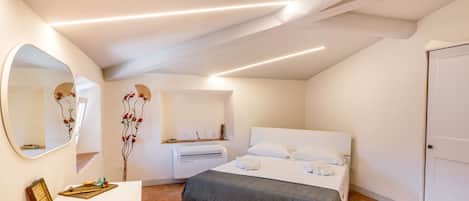 1 chambre, fer et planche Ă repasser, accĂšs Internet, draps fournis