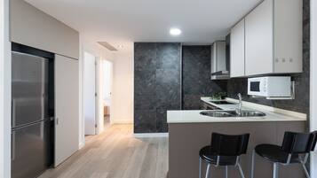 Fridge, microwave, oven, dishwasher