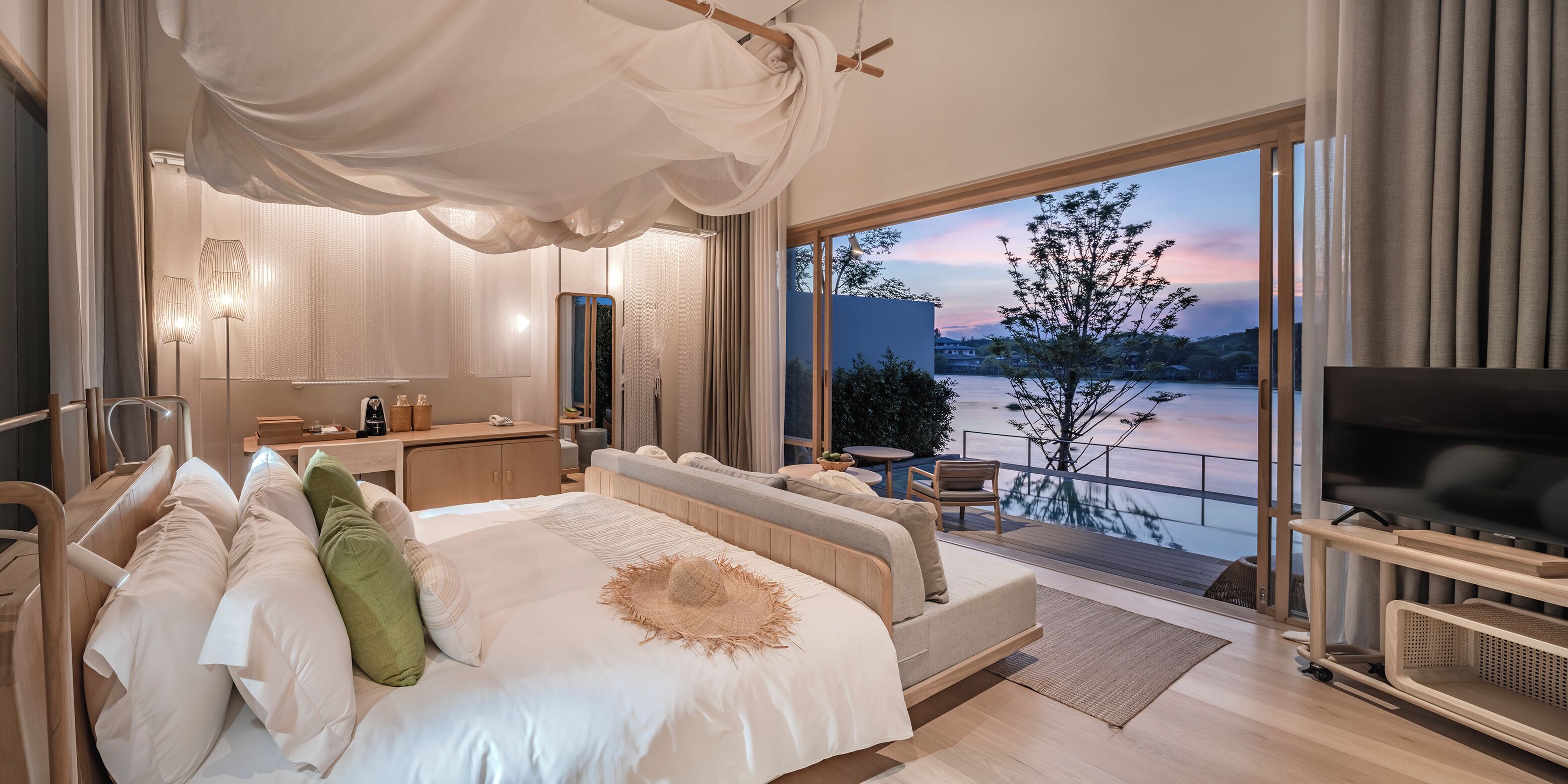 Ropa de cama hipoalergénica, cubrecamas y minibar 
