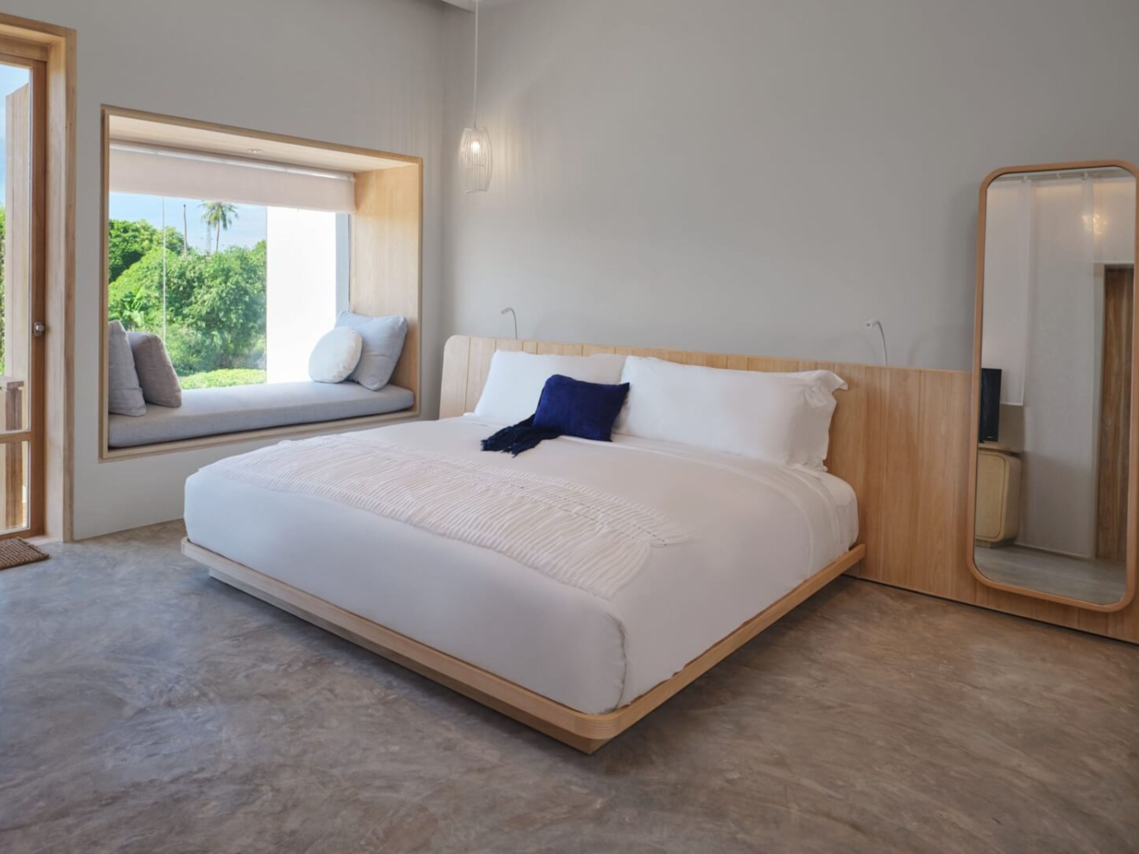 River View Deluxe Terrace | ملاءات للفراش لا تسبب الحساسية وألحفة محشوة بالريش وميني بار
