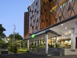 Exterior - Ibis Styles Semarang Simpang Lima (Semarang)