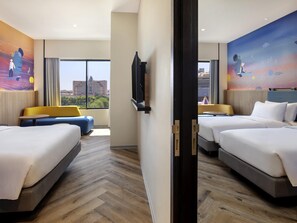 In-room safe, desk, blackout drapes, iron/ironing board - Ibis Styles Semarang Simpang Lima (Semarang)