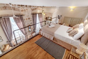 1 bedroom, free WiFi, bed sheets - Mouragia Loft - Waterfront Old Corfu Town (Corfu)