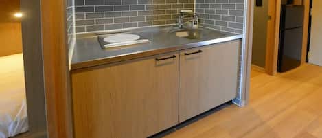 1 bedroom, desk, free WiFi, bed sheets