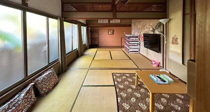 1LDK cottage old private house B Comes with a special cypress bath / Numazu Shizuoka