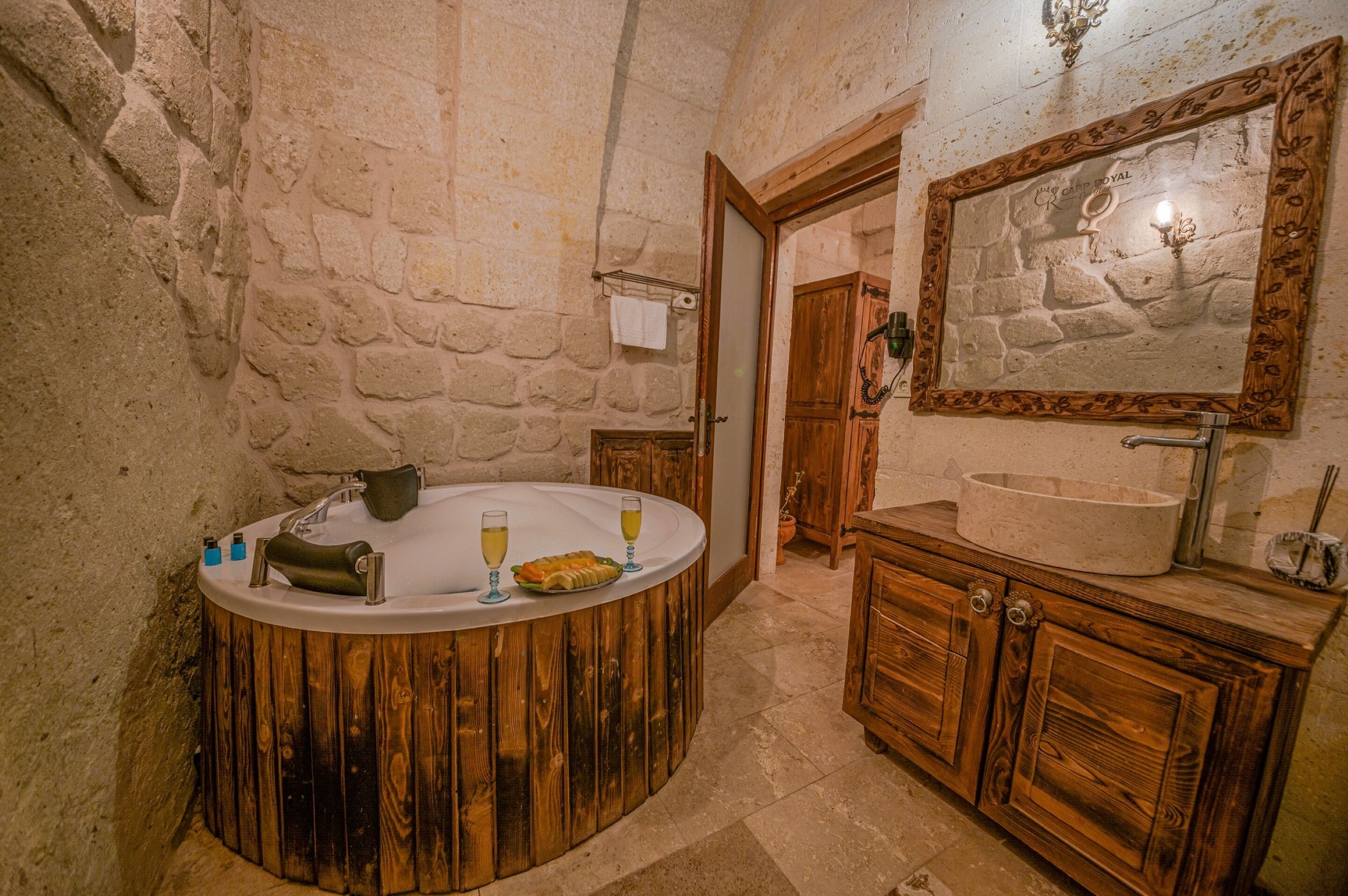 deluxe suite | 1 bedroom, premium bedding, free minibar items, individually decorated