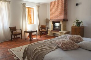 5 chambres, accès au Wi-Fi (inclus), accessible en fauteuil roulant