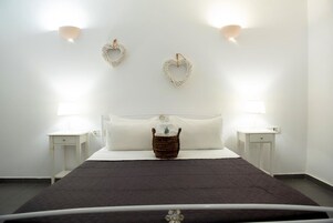 Ropa de cama de alta calidad y minibar 