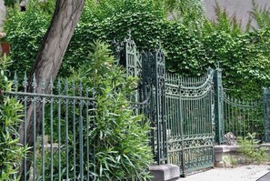 Enceinte de l’hébergement