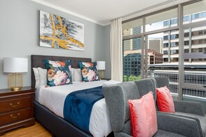 Leilighet – grand | 2 soverom, safe på rommet, skrivebord for bærbar PC og strykejern/-brett