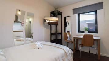 1 dormitorio, tabla de planchar con plancha, cuna de viaje y wifi