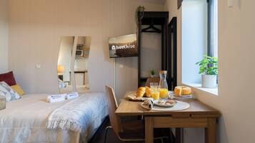 1 bedroom, iron/ironing board, travel cot, WiFi