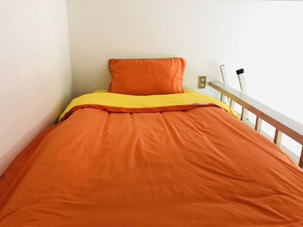 1 bedroom, desk, free WiFi, bed sheets