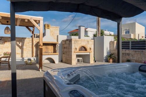 MD Residence near beach/ BBQ n private parking