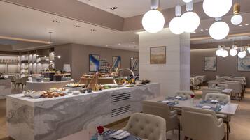 Daily buffet breakfast for a fee