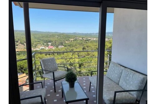 Pleasant Villa with pool for 2 families