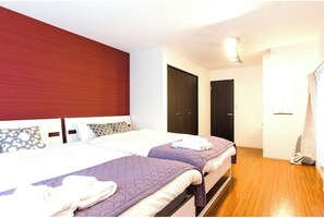2 bedrooms, desk, iron/ironing board, free WiFi