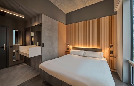 Chambre Double Standard | Bureau, chambres insonorisées, draps fournis. Zleep Hotel Madrid Airport