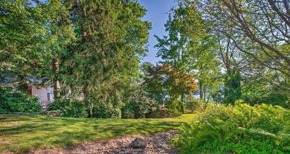 Cozy Newton Lake Cottage w/ View of the Lake!