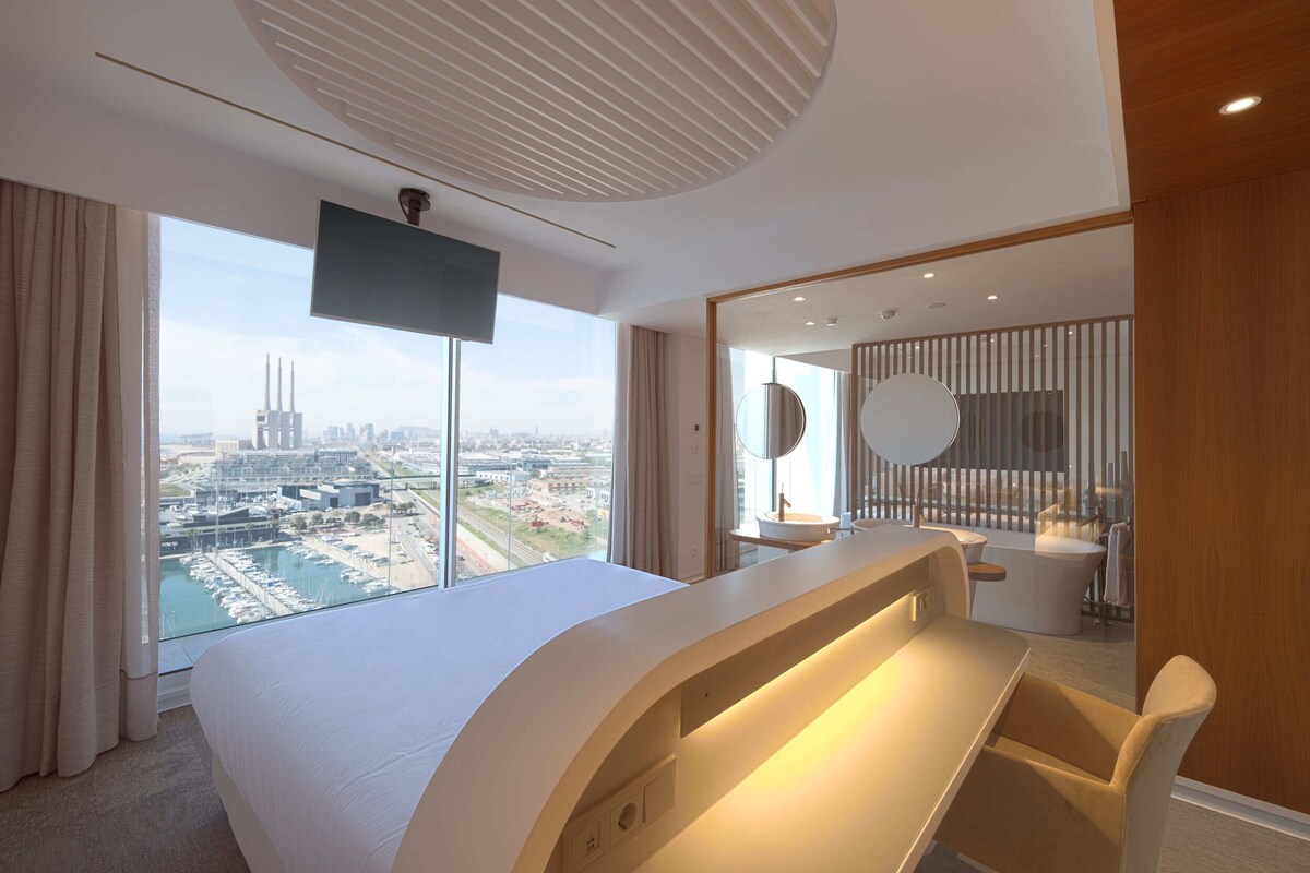 Minibar, escritorio, insonorización y wifi gratis 
