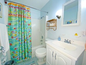 Bathroom - Bridgepoint II 5D-Bayfront 94th St, Free WiFi, Pool, W/D, AC (Ocean City)