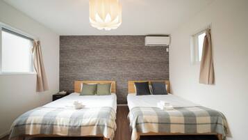 2 bedrooms, desk, free WiFi, bed sheets